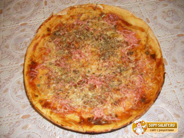 Пицца с колбасой и сыром. Рецепт с пошаговыми фото