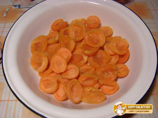 Варенье из абрикосов с миндалем. Рецепт с пошаговыми фото