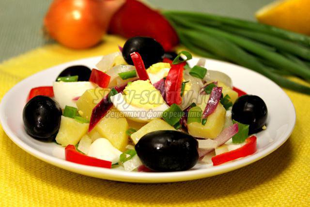 салат с маслинами и овощами