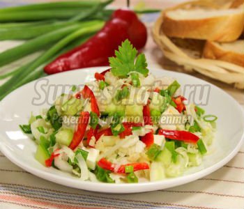 овощной салат с сельдереем и брынзой