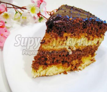 бисквитный ванильно-шоколадный торт