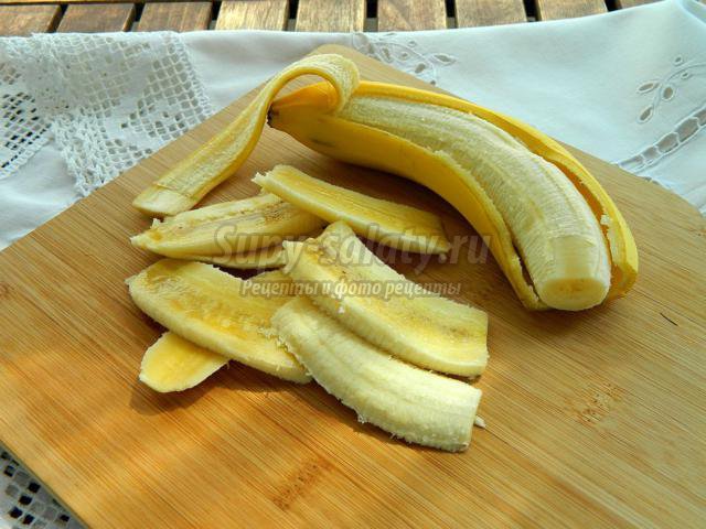 Сливочно-банановый торт без выпечки