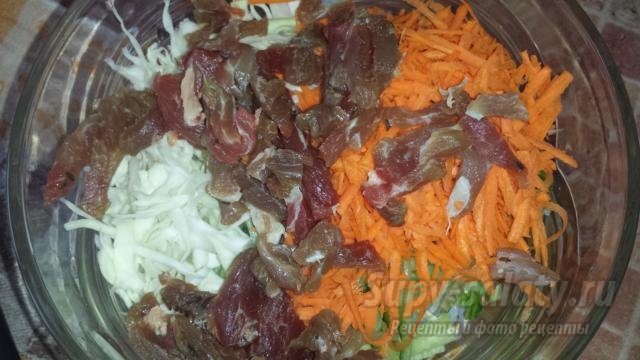 новогодний салат с овощами и мясом. Фунчоза