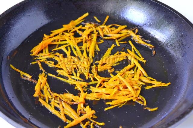 новогодний салат из рыбы с морковкой и луком