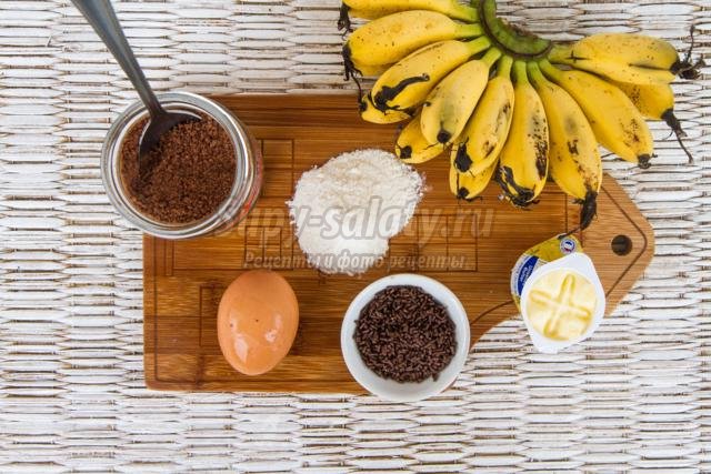 новогодний кекс с бананами и шоколадом за 5 минут