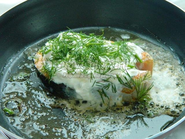 лосось в сливках под сыром за 10 минут
