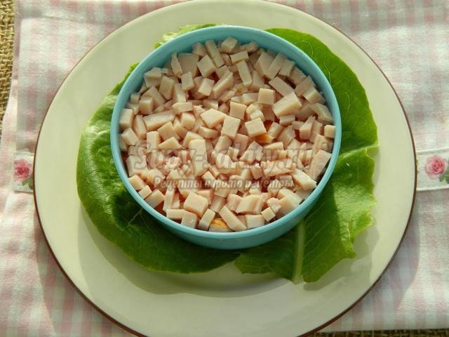 салат с маринованными опятами