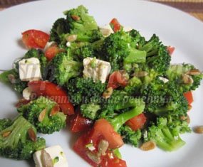 Салат из брокколи: простые рецепты