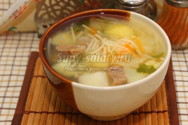 капустный суп с телятиной и вермишелью
