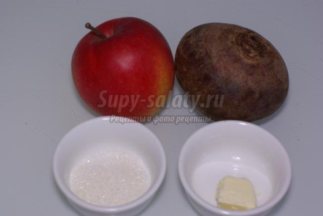 диетическое свекольно-яблочное пюре с белым соусом