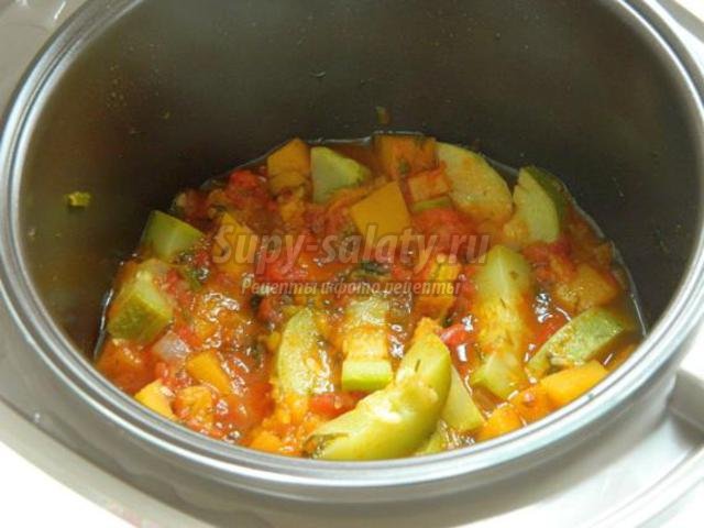 постные тушеные овощи с томатами в мультиварке
