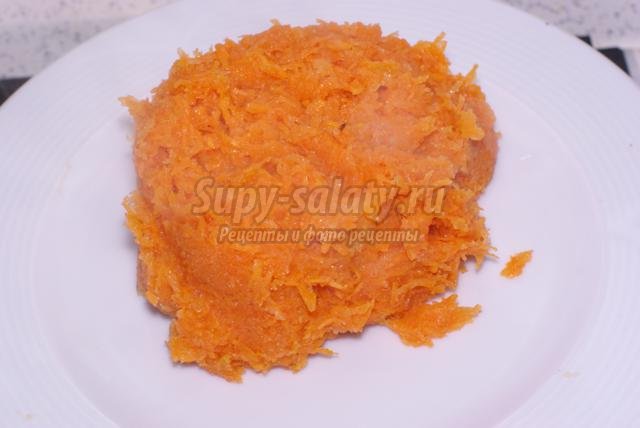 постные морковные котлеты с черносливом и изюмом