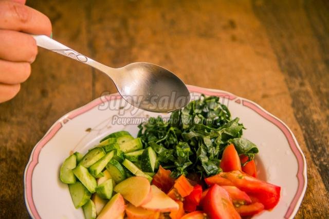 диетический салат с мангольдом. Молодильное яблочко