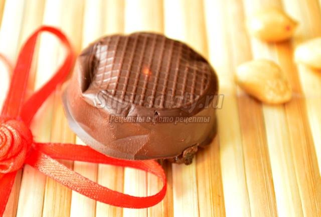 шоколадные конфеты с черносливом и арахисом. Южанка