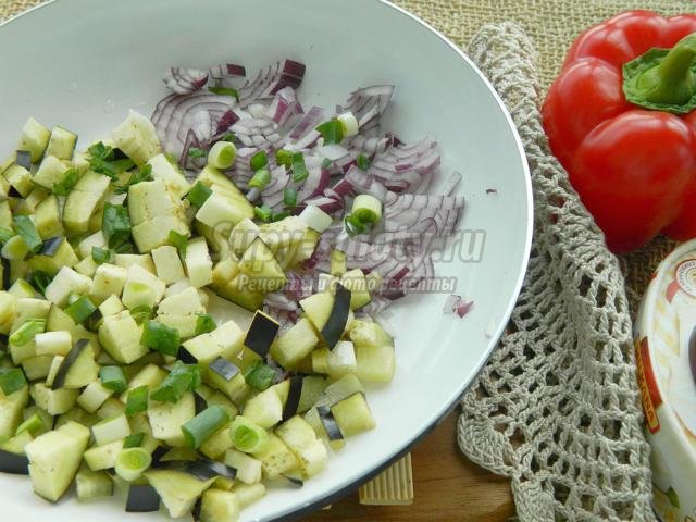 фаршированный перец с овощами и израильским кускусом