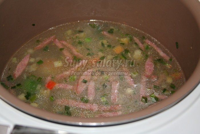 Легкий суп с овощами и клецками