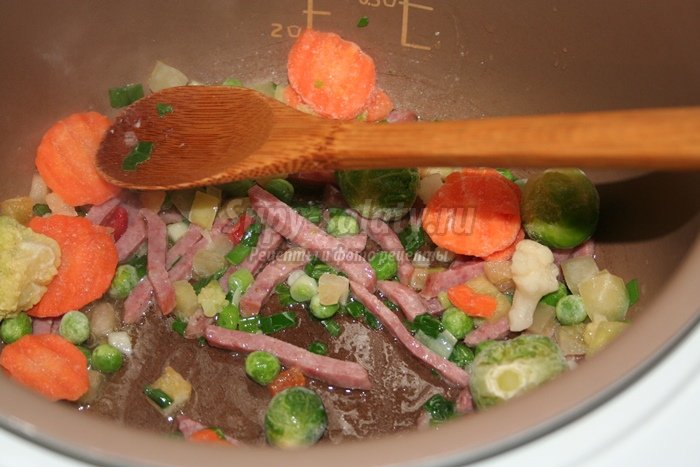 Легкий суп с овощами и клецками