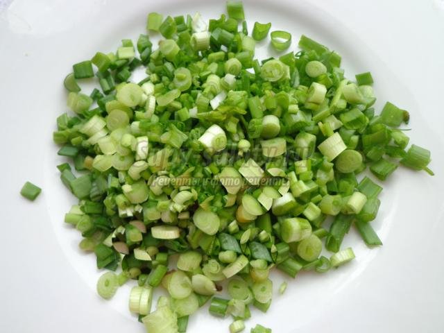 салат оливье с зеленым луком