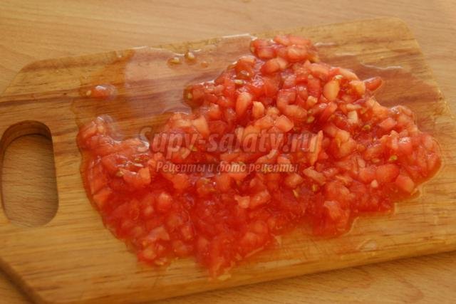 соус сальса с помидорами и пармезаном