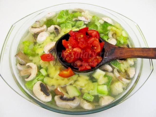вегетарианский суп с овощами