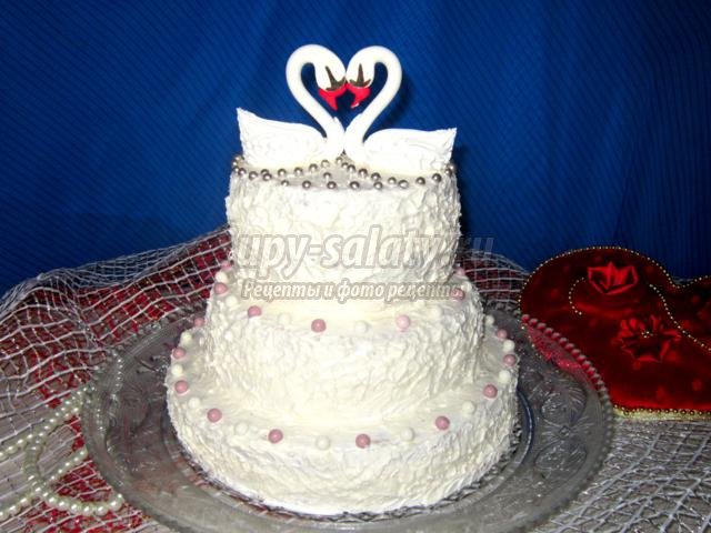 свадебный торт с лебедями