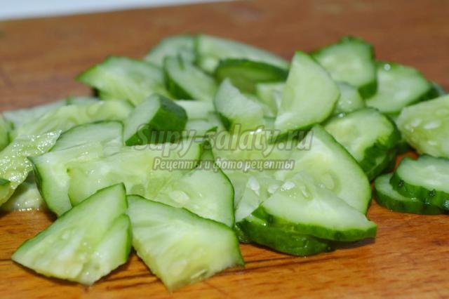 овощной салат из капусты с редисом