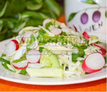 овощной салат из капусты с редисом