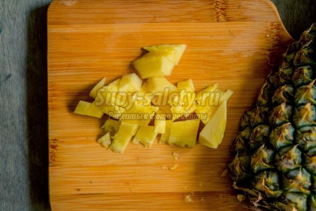 пирожки с фруктовой начинкой из ананаса и яблок