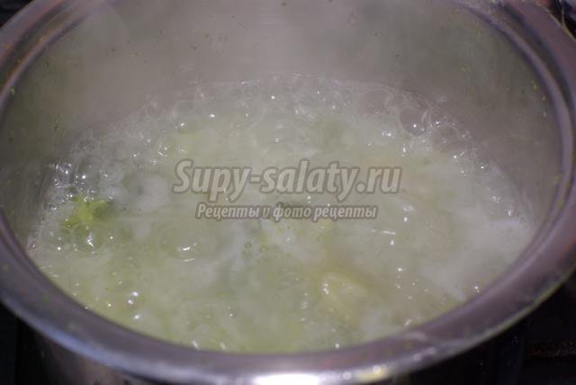 диетический суп-пюре из брокколи и риса