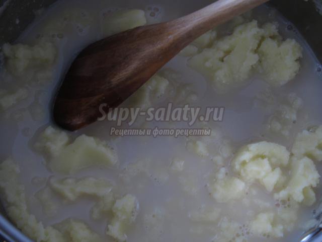 картофельная фокачча с черри и маслинами