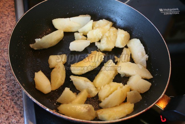 Картофель, тушенный с фасолью