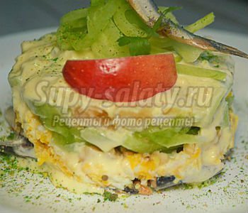 слоёный салат со шпротами