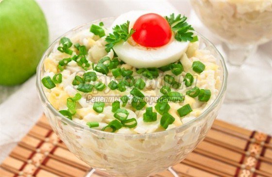 Салат с кальмарами и яйцом: лучшие рецепты с фото