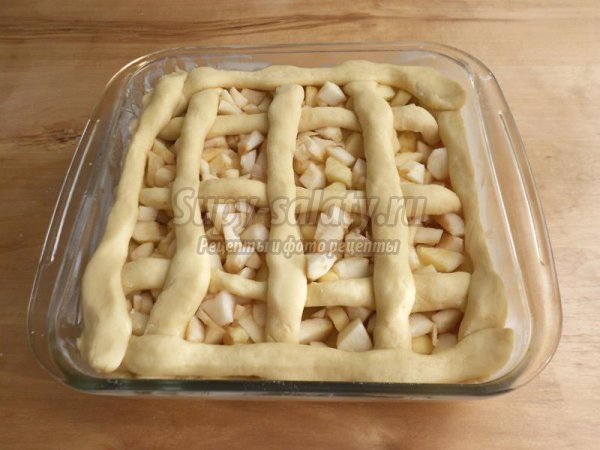 Яблочный пирог в сметанной заливке