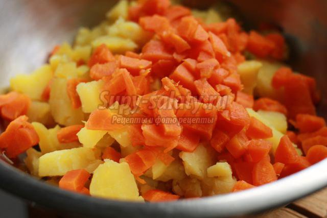 овощной салат со свеклой и картофелем