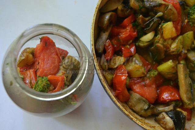 овощной салат с грибами на зиму