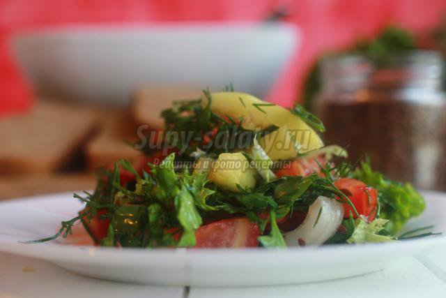 диетический овощной салат с семенами льна