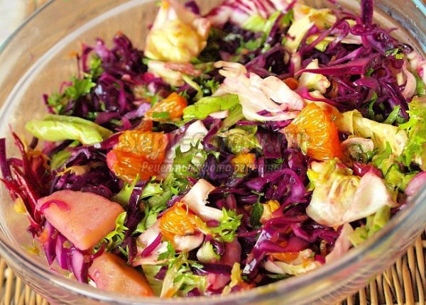 Рецепты вкусных салатов из капусты. Лучшие идеи с фото