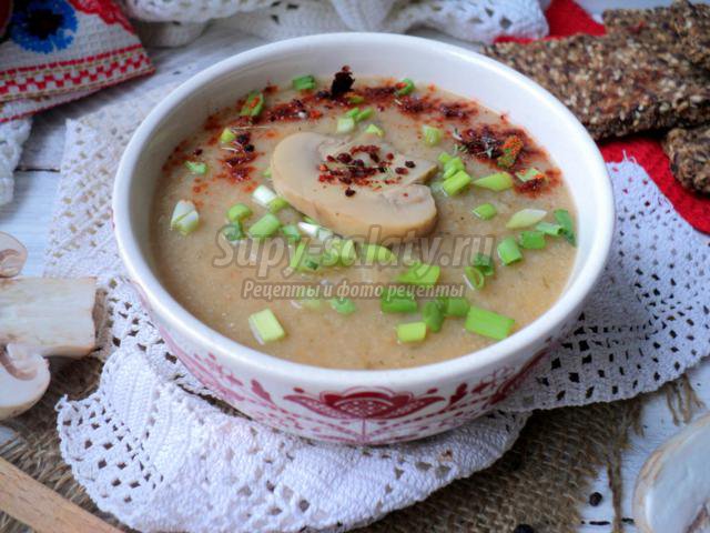 крем-суп с цветной капустой и грибами