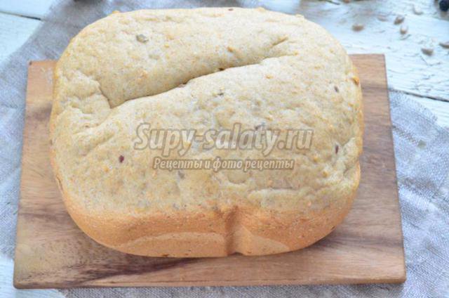 пшенично-ржаной хлеб с семечками в хлебопечке