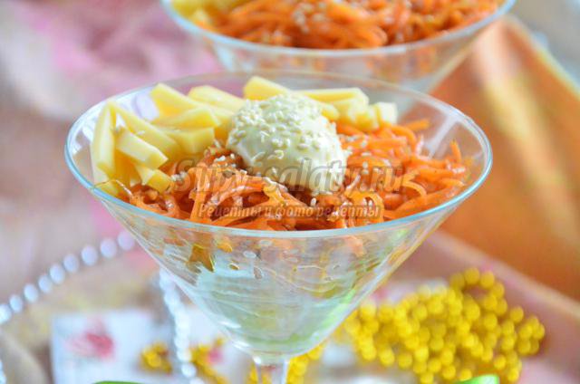 салат-коктейль с колбасой и морковью по-корейски