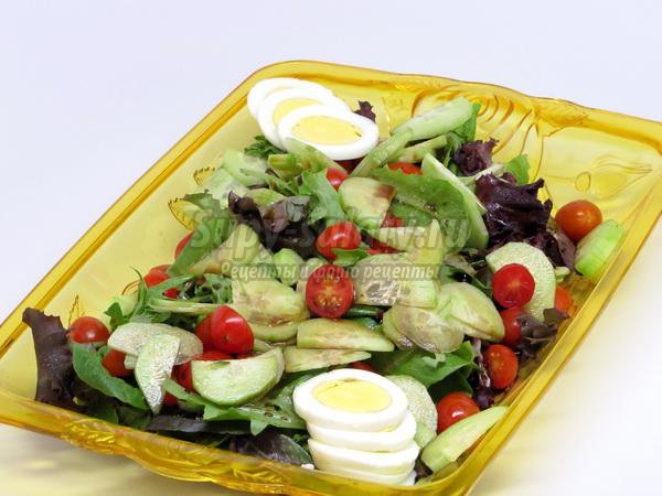 Салат с огурцом и яйцом: лучшие рецепты с фото