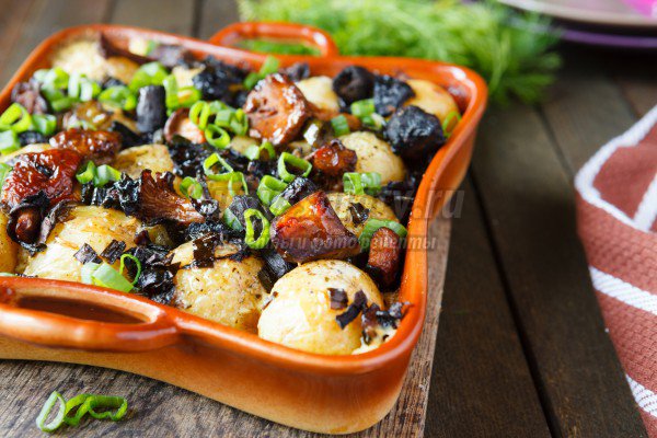 Картошка с грибами в духовке: лучшие рецепты с фото.