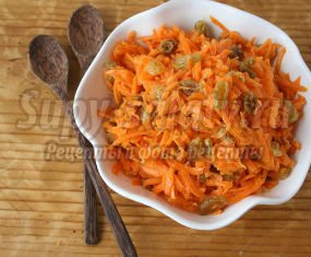 Салаты из моркови. Самые аппетитные варианты с фото