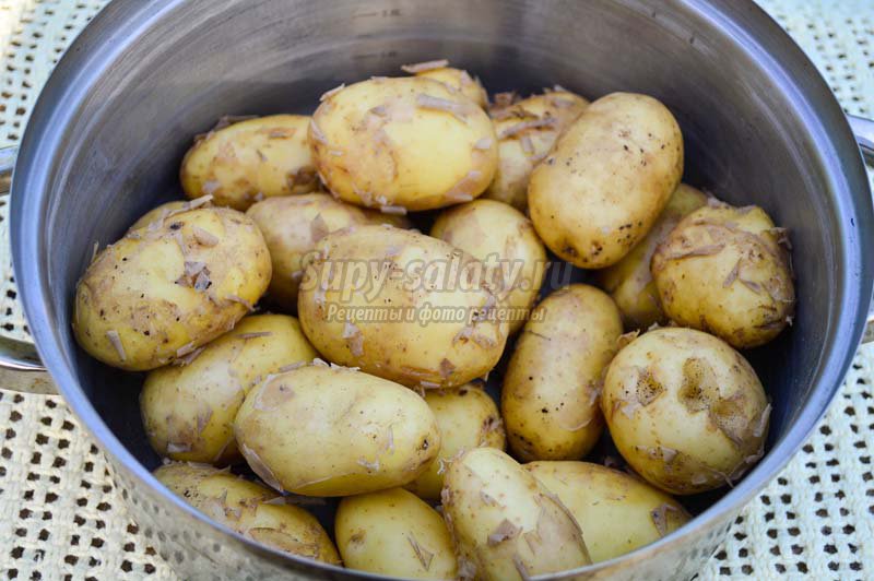 запеченный картофель томатами