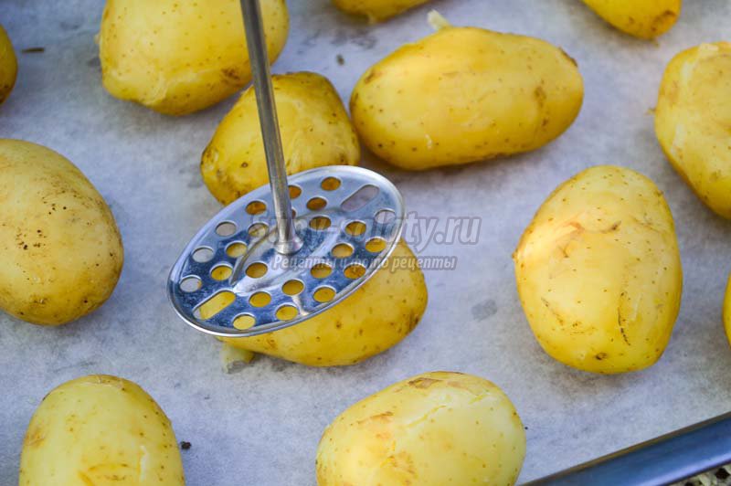 картофель запеченный с укропом