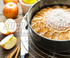 Пирог с яблоками в духовке: золотые рецепты с фото