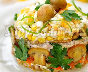 Салат с маринованными огурцами: золотые рецепты с фото